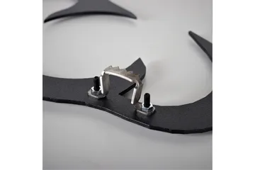 Dekorativ Metallväggklocka - Svart - Products - Inredning - Väggdekor - Väggklocka & väggur