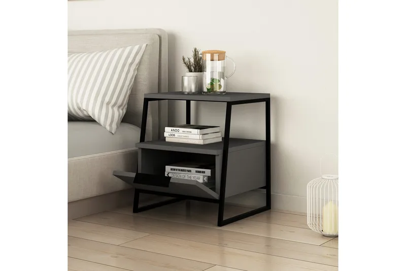Bodsjö Sängbord 45 cm med Förvaring Hylla + Lucka - Grå/Svart - Products - Möbler - Bord & matgrupp - Avlastningsbord & sidobord - Sängbord & nattduksbord