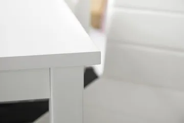 Jasmin Matgrupp med 6 st Cibus Stolar - Vit/PU/Krom - Products - Möbler - Bord & matgrupp - Matgrupp