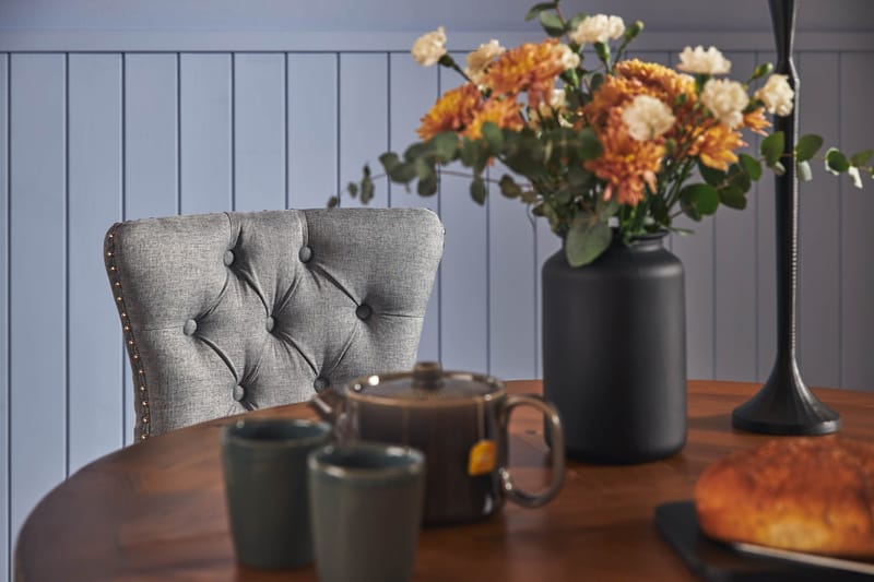 Lyon Matgrupp 120 cm Rund inkl 4 Bergviken Stolar - Brun - Products - Möbler - Bord & matgrupp - Matgrupp