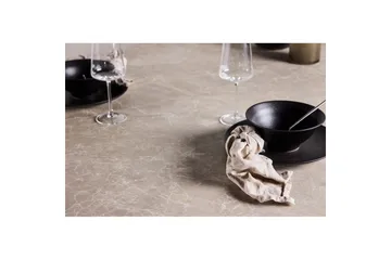 Rektangulärt matbord Vail - Products - Möbler - Bord & matgrupp - Matbord & köksbord