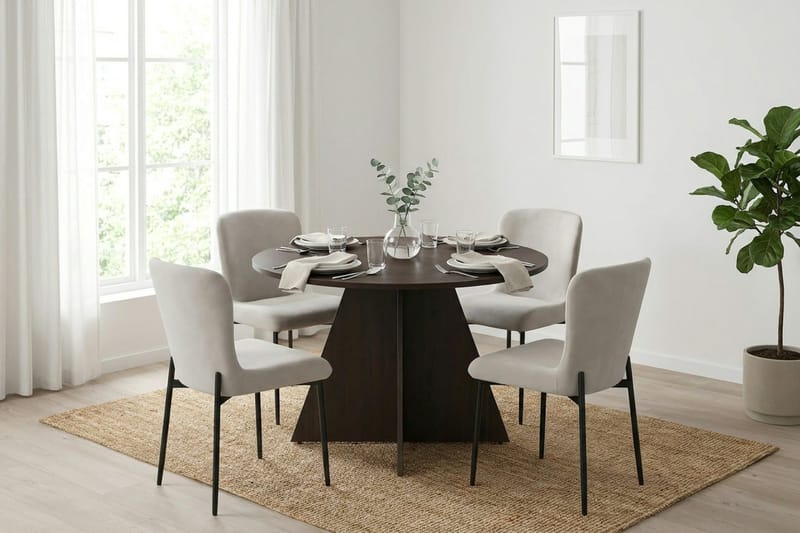 Vera Matgrupp runt 110 cm Rökt Ek med 4 Elsie Matstolar - Rökt ek/Beige - Products - Möbler - Bord & matgrupp - Matgrupp
