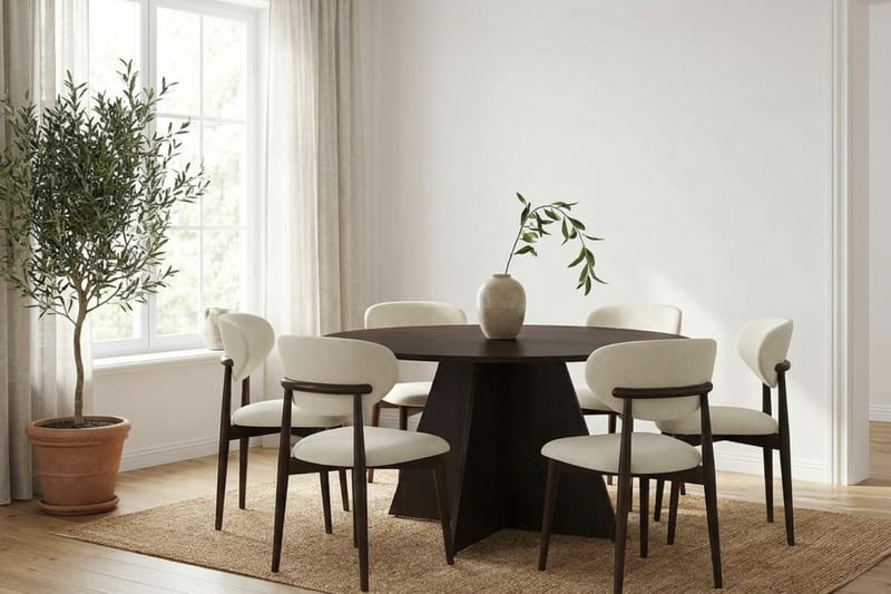 Vera Matgrupp runt 130 cm Rökt Ek med 6 Molly Matstolar - Rökt ek - Products - Möbler - Bord & matgrupp - Matgrupp