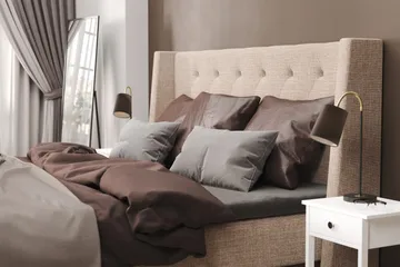 Cuba Sängpaket 210x210 med Tre Bruna Kuddar - (+Fler val) Beige/Brun - Products - Möbler - Säng - Kontinentalsäng