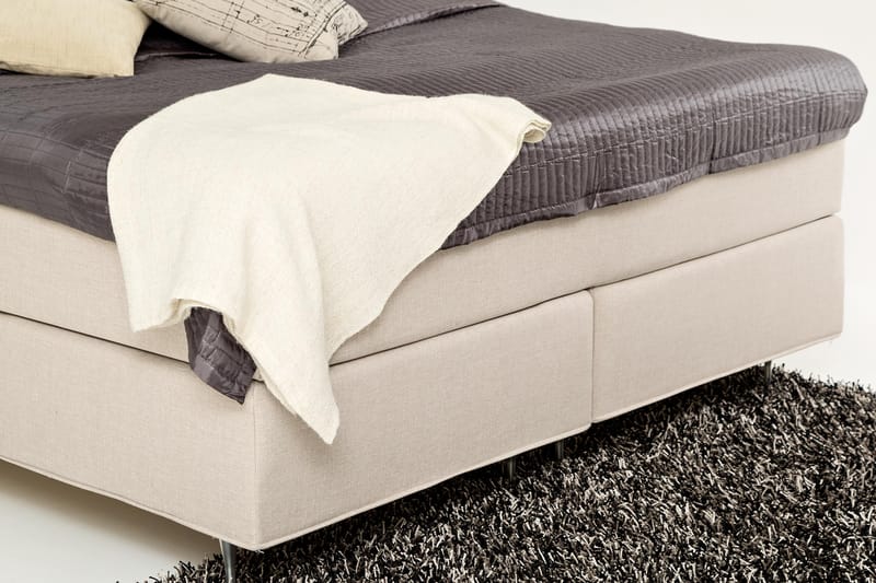 Dolly Kontinentalsäng 210x210 cm - Beige - Products - Möbler - Säng - Kontinentalsäng