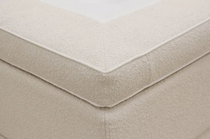 Hilton Lyx Komplett Sängpaket 180x200 cm Kontinentalsäng med knappad sänggavel i bouclé - Ivory / Bouclé - Products - Möbler - Säng - Kontinentalsäng