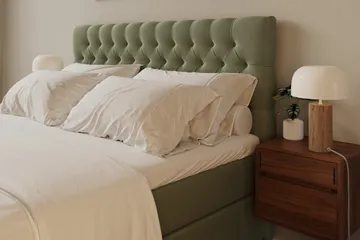 Hilton Lyx Komplett Sängpaket 180x200 cm Kontinentalsäng med knappad sänggavel i sammet - Olivgrön - Products - Möbler - Säng - Kontinentalsäng