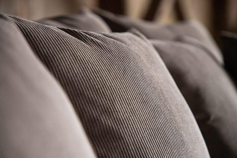 Gillholmen Soffa 2-sits - Svart/Brun - Products - Möbler - Soffa - 2 sits soffa