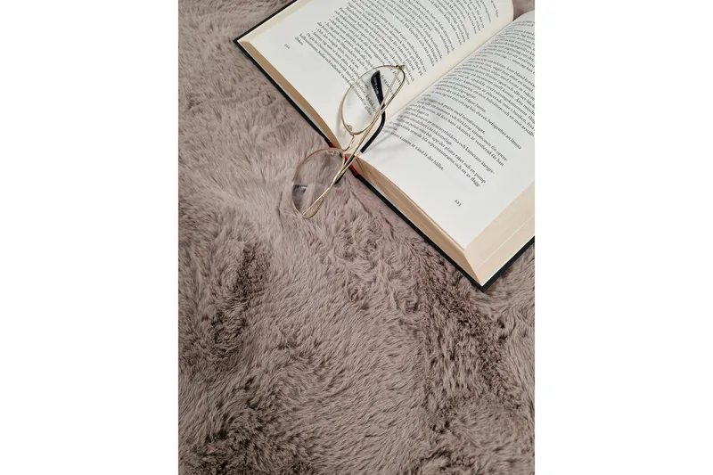 Heaven Deluxe Ryamatta 140x200 cm - Taupe - Products - Textil & mattor - Matta - Modern matta - Ryamatta