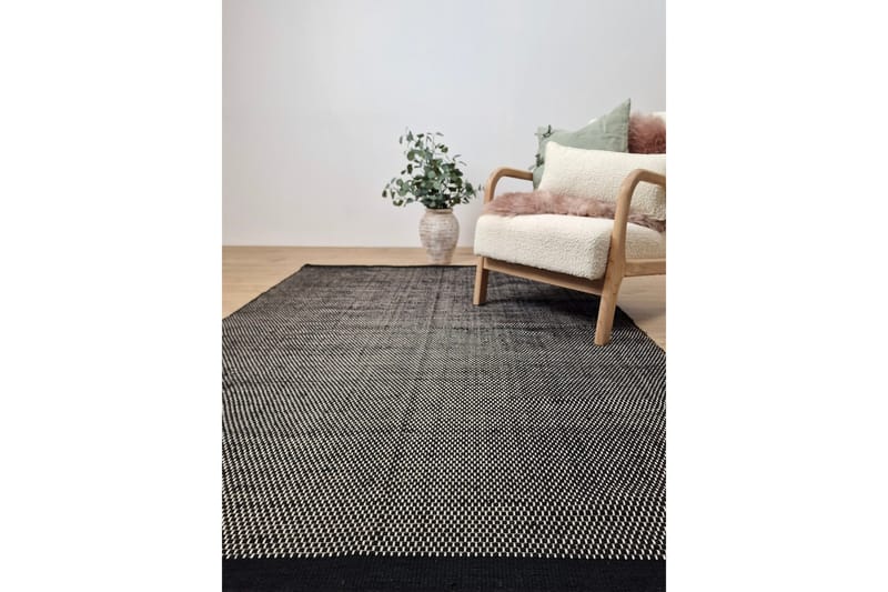 Torsby Ullmatta 140x200 cm Rektangulär - Svart - Products - Textil & mattor - Matta - Modern matta - Ullmatta