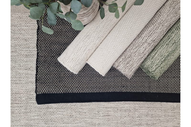 Torsby Ullmatta 140x200 cm Rektangulär - Svart - Products - Textil & mattor - Matta - Modern matta - Ullmatta
